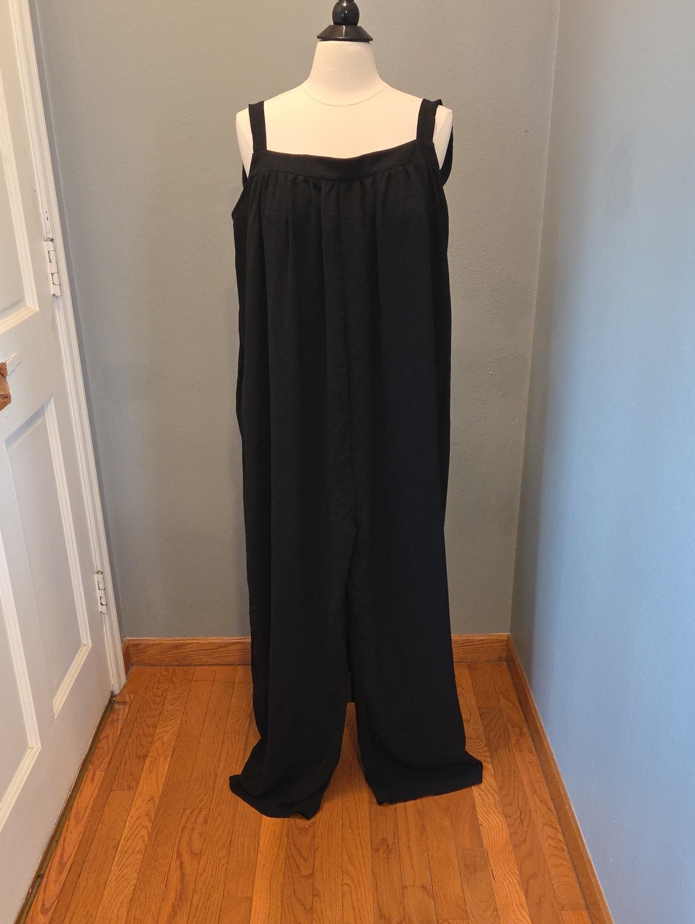 Women’s Black Wide-Leg Jumpsuit